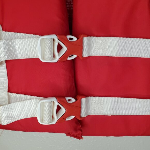 Stearns Kids Life Vest Red & White US Coast Guard Approved Youth Life Jacket - Picture 3 of 7